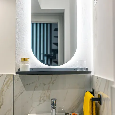 Miro - Elegant Centro Storico 펜션